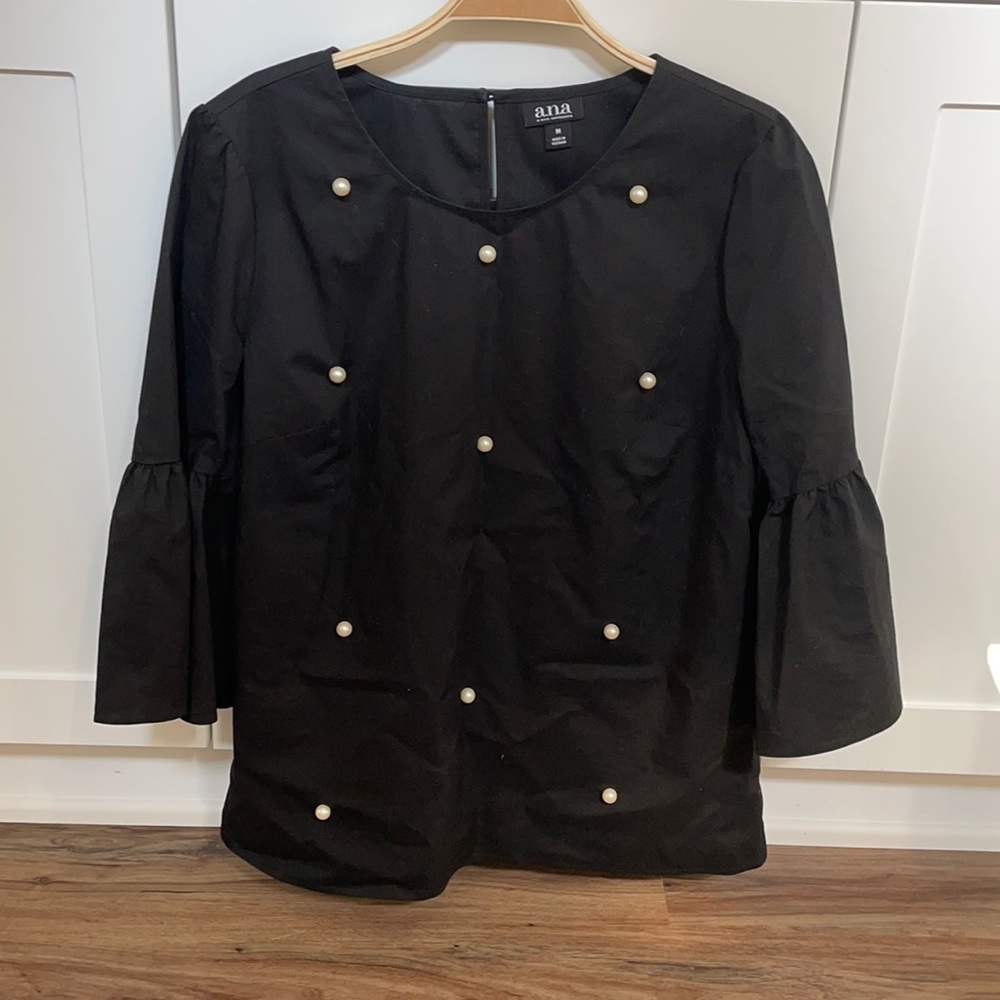 Black bell sleeve blouse w/pearls on front